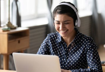 college-student-on-computer