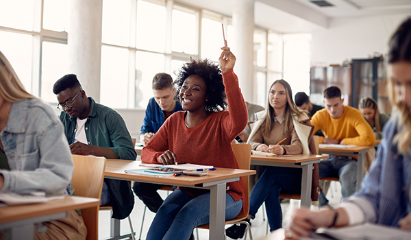 fye-college-students-in-class_AdobeStock_420871138_blog-600px-wide-350px-height